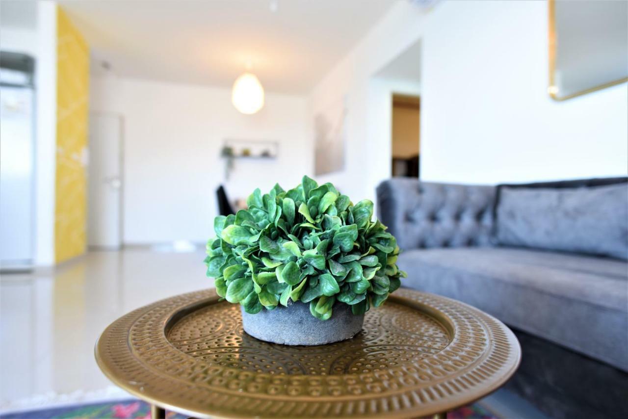 Aristone Luxury Apartment ทิเบเรียส ภายนอก รูปภาพ